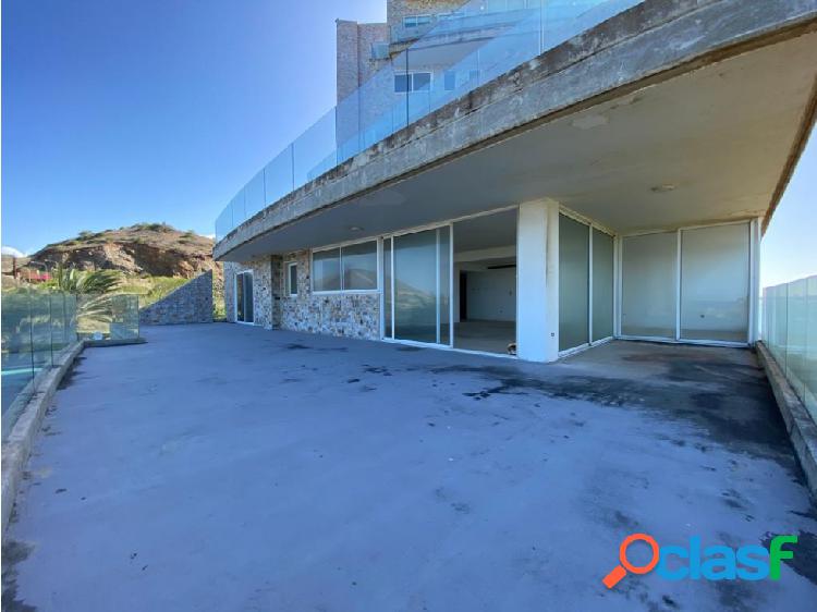 Se vende Apto 272,65m² 3h/4b/3p El Morro de La Caracola