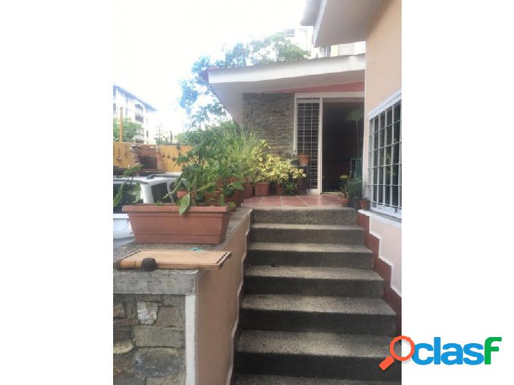 Se vende Apto PB. 250 m2.3 hab+S/3B+S/4 P. Chuao