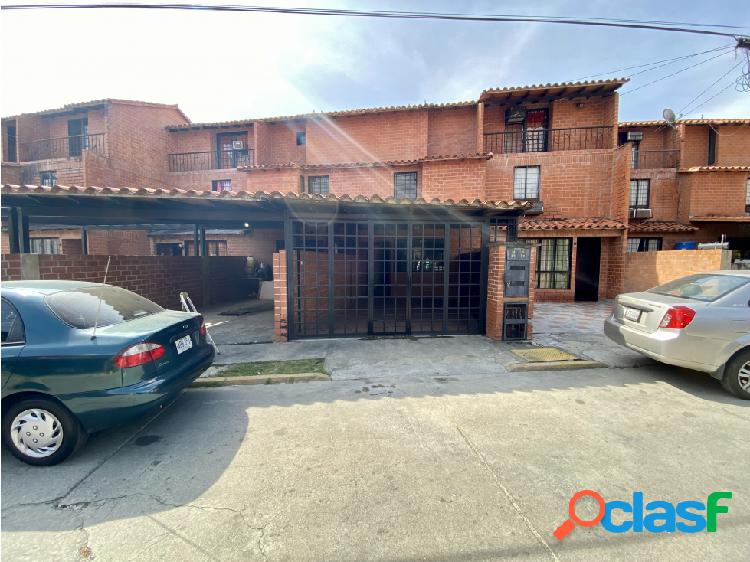 Se vende Casa 275m2,3h/3b/1p. Guatire.