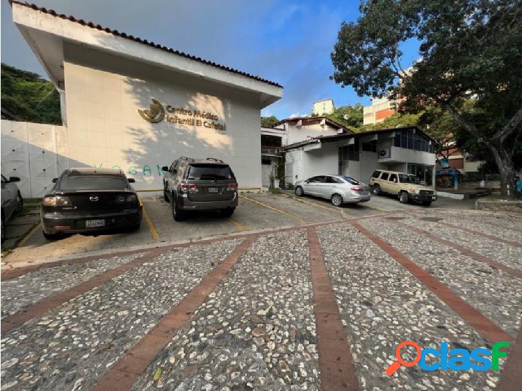 Se vende Casa Comercial 1100m2. 10P. Chuao.