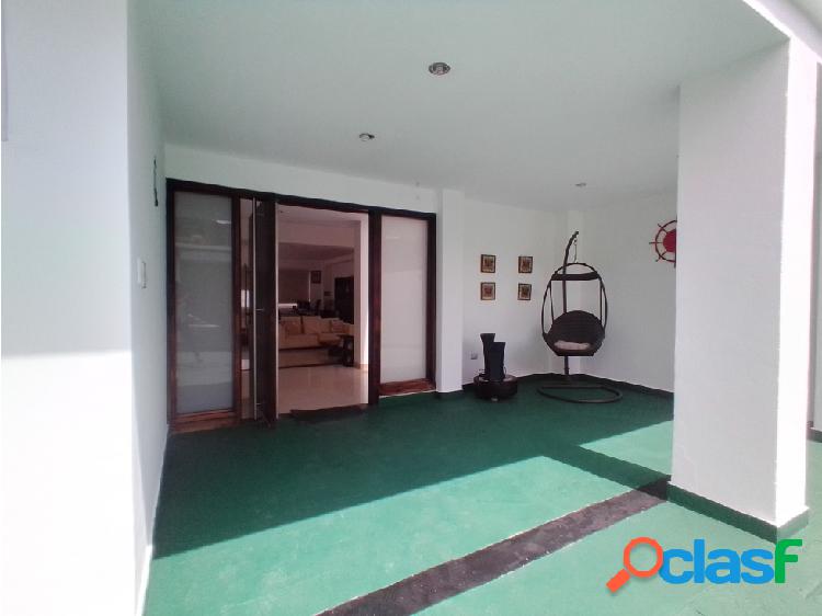 Se vende Casa en Urb. Club de Campo. San Antonio de Los