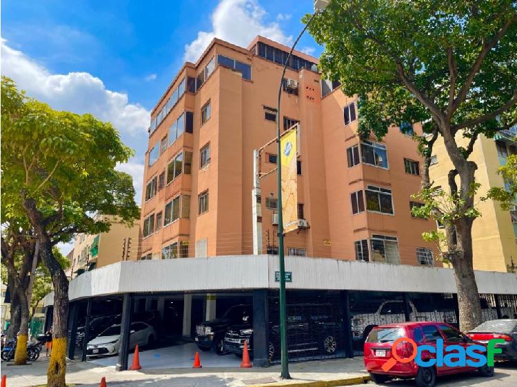 Se vende Edificio 1445m²,Bello Campo