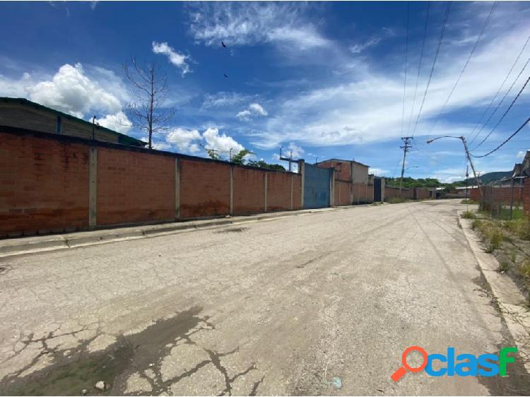 Se vende Galpon 1100m2. Guatire