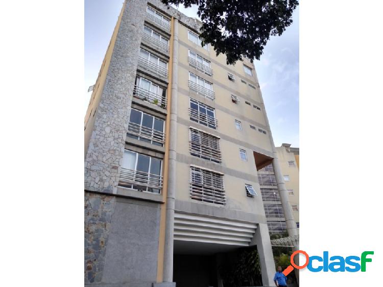 Se vende PH 560m2 Los Naranjos de Las Mercedes 9055