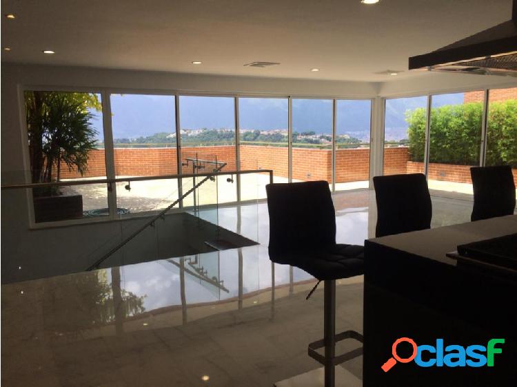 Se vende PH de 500 M² 4h/7b/4p Lomas del Sol