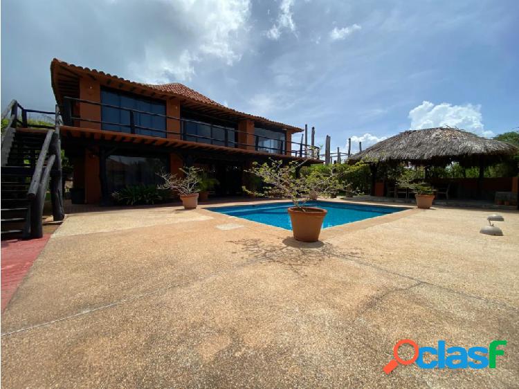 Se vende Rancho En Manzanillo 542m² 4h/6b Playa el Agua