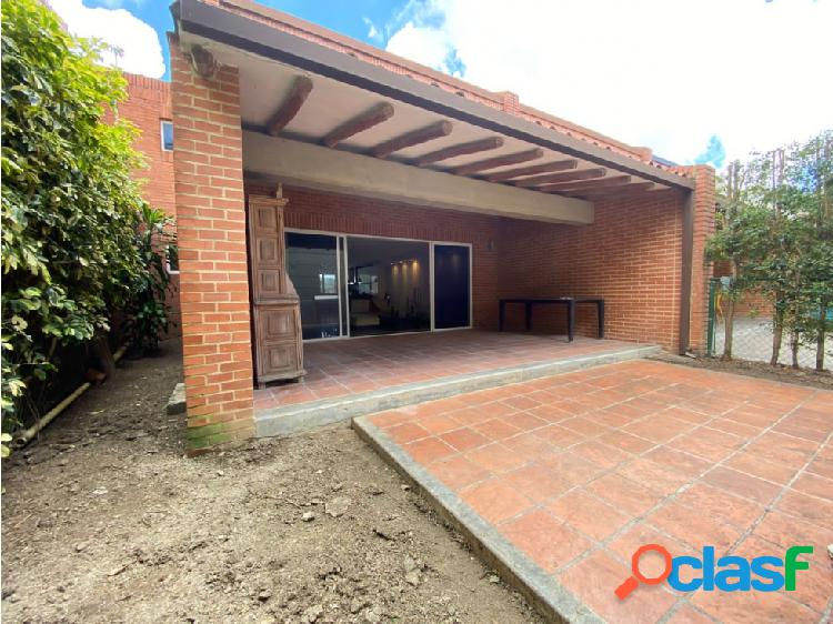 Se vende Townhouse 285² 5h+1s/6b+1s/3p El hatillo