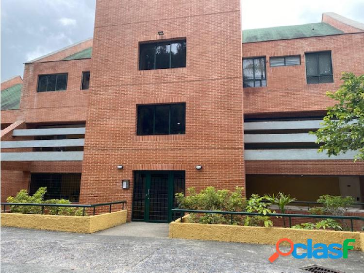 Se vende apartamento 236m2 4h/4.5b/3p Los Naranjos 8417