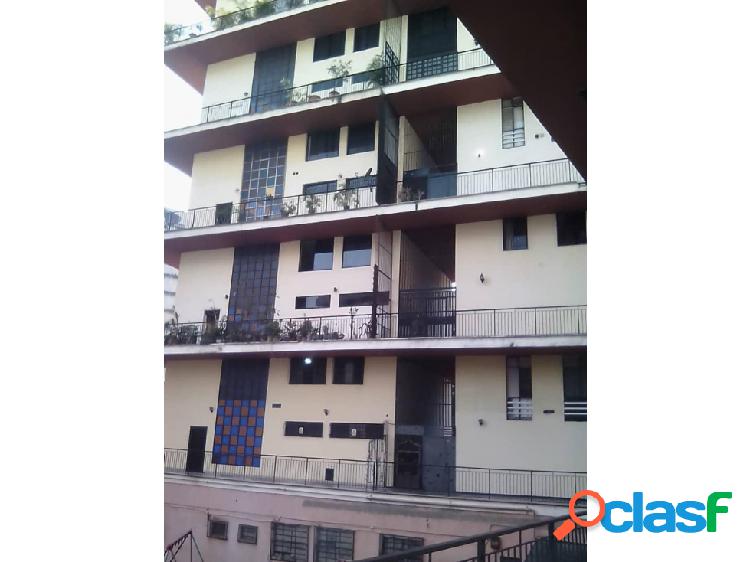 Se vende apartamento 240m2 4h/3b/2p El Paraiso 1075