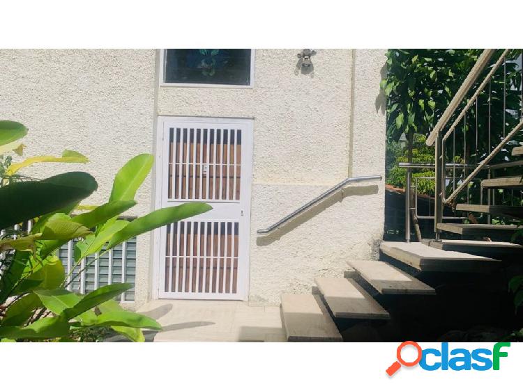 Se vende apartamento 323m2 4h/4b/2p San Román 8120