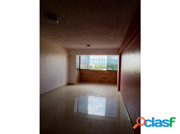 Se vende apartamento 80m2 3h/2b/1p Centro Charallave 8450