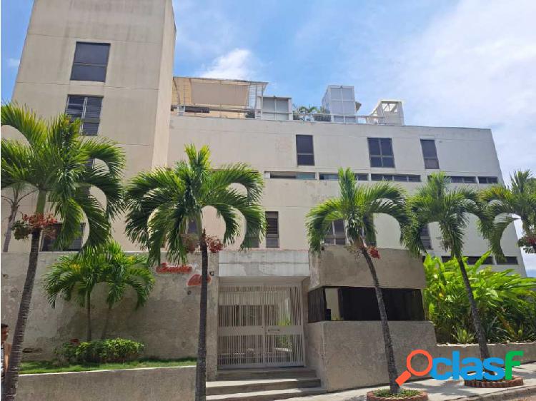 Se vende apartamento de 87 mts2. 1H/2B/1E. Chulavista