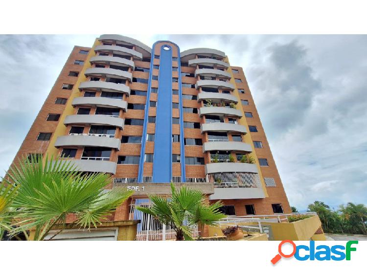 Se vende apartamento de 94m2 3h+2b+2p La Unión