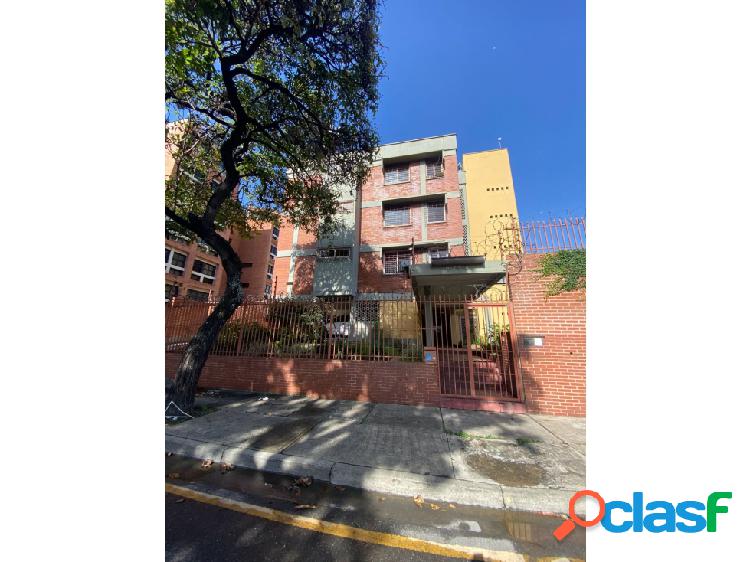 Se vende apartamento en El Rosal de 131 m2. 3H/2B/2P