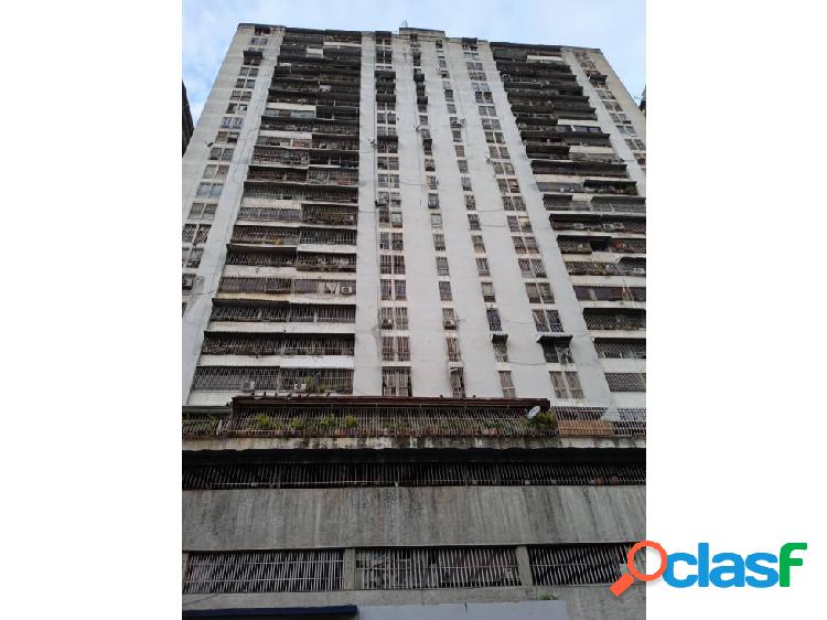 Se vende apartamento en La Candelaria Residencia Los Caobos