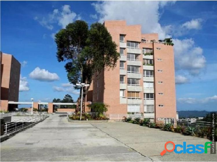 Se vende apto 132m2 - 2h+1s+2b+1s+2p+1m - Alto Hatillo - RG