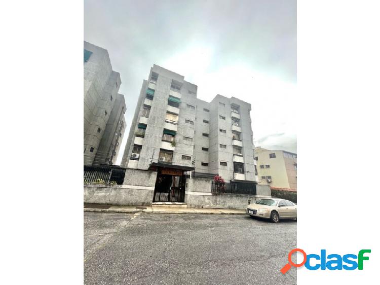 Se vende apto 155m2 3h+s/ 2b/ 4p Urbanización Miranda