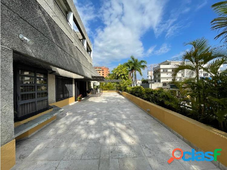 Se vende apto 475 m² -5h/6b/3p en Los Palos Grandes