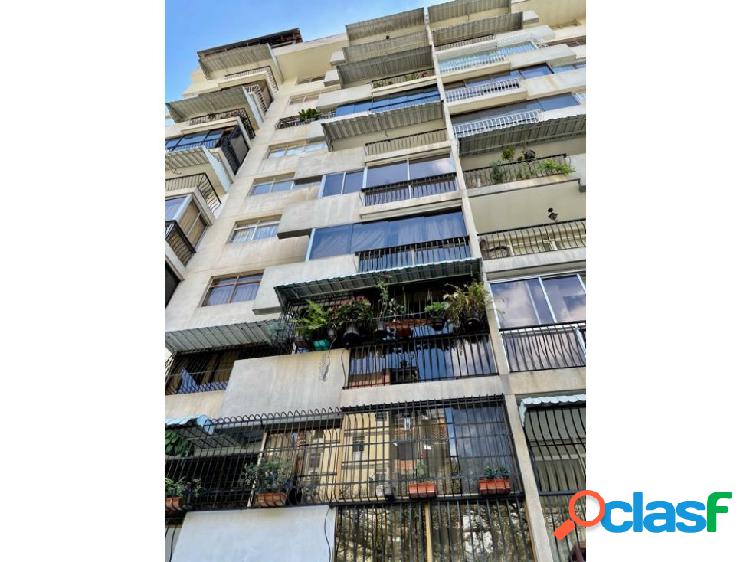 Se vende apto Chuao 65.56m2, 1h, pequeño estudio, 2b/1p