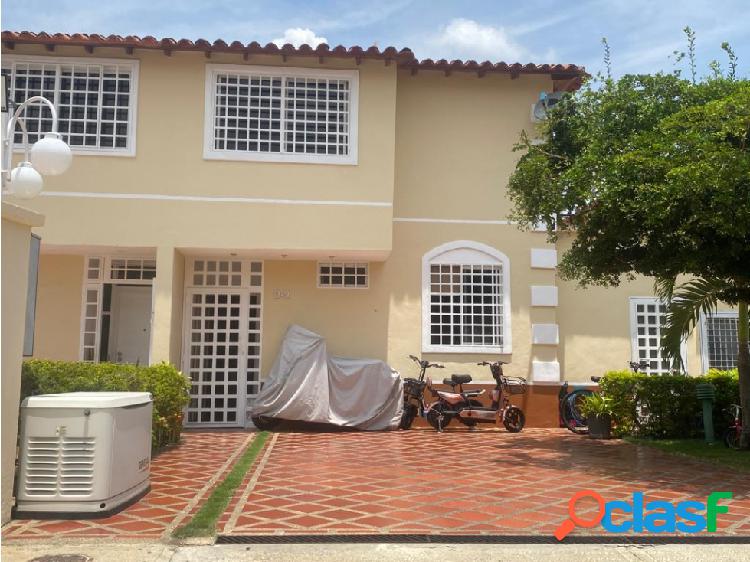 Se vende casa 115m2.3H/3B/2P. Villas de Buenaventura