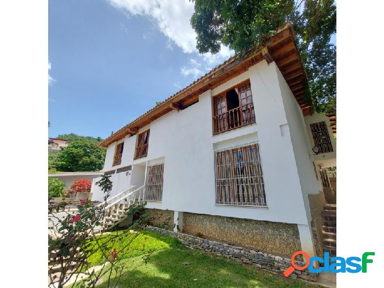 Se vende casa 1465m² 4h+s∕7b+s∕3p en Prados del Este