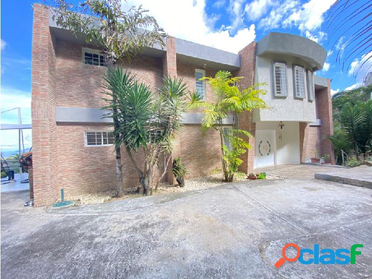 Se vende casa 1500 m² 4h+s/4b+s/8p en Colinas de La