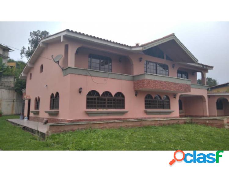 Se vende casa 2000 m2 Terreno/ 600 m2 Const / 6h/9b/10p