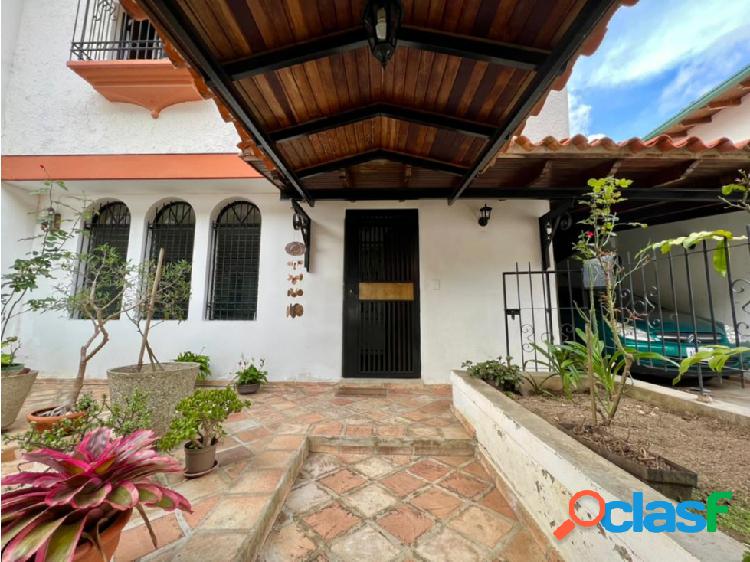 Se vende casa 224m² 4h+s/5b/2p Alto Prado