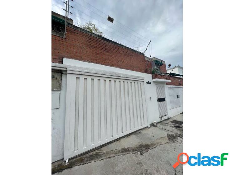 Se vende casa 250m2 3h+s/4b/3p Los Naranjos del Cafetal