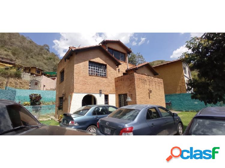 Se vende casa 260 m2 4h/4b/4p Colinas de Corralito 1188