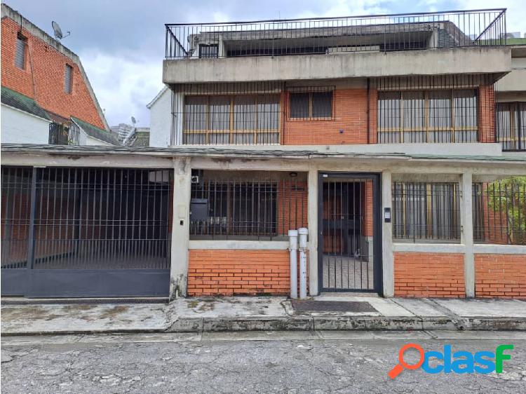 Se vende casa 263m2 5h+s/5b/4p Colinas de Santa Monica 8428