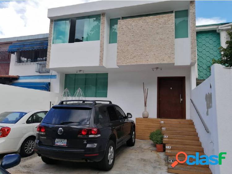 Se vende casa 350m2 5h/ 7b/ 2p La trinidad 4200