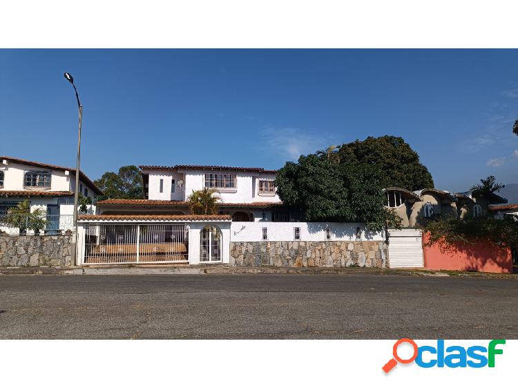 Se vende casa 366m2 Santa Paula 5883