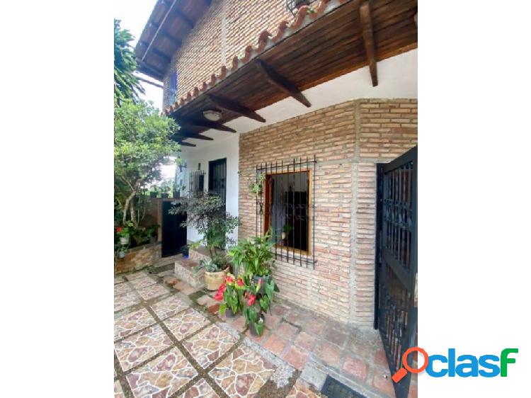 Se vende casa 400m2 3h/3b/4p Las Marias 4389