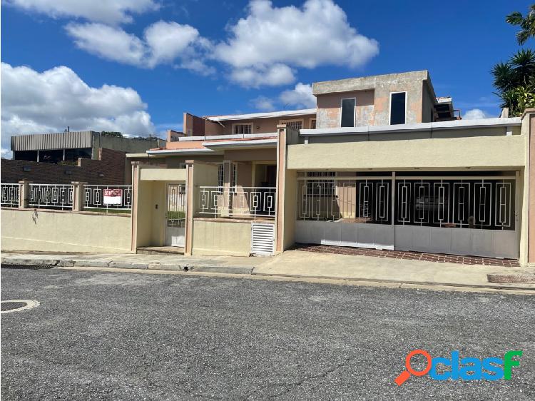 Se vende casa 400m2 6h/5.5b/6p Los Naranjos 9508