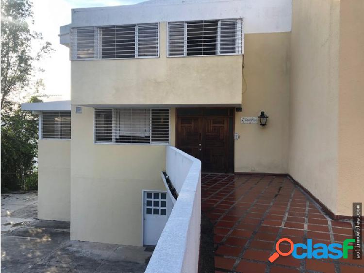 Se vende casa 400m2 6h+s/4b+s/4pe Colinas de Bello Monte