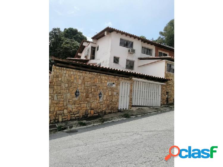 Se vende casa 410m2 4h+s/ 2b+s / 4p Alto Prado