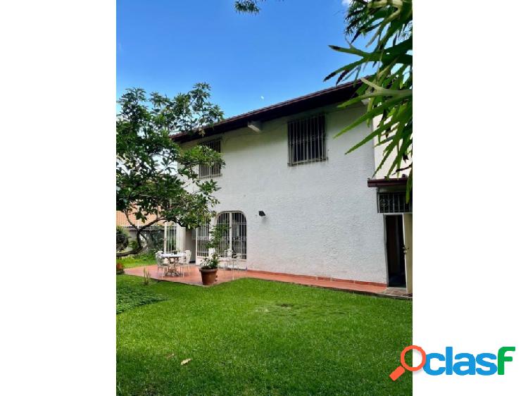 Se vende casa 430m2 4h+s/5B/6p Santa Paula