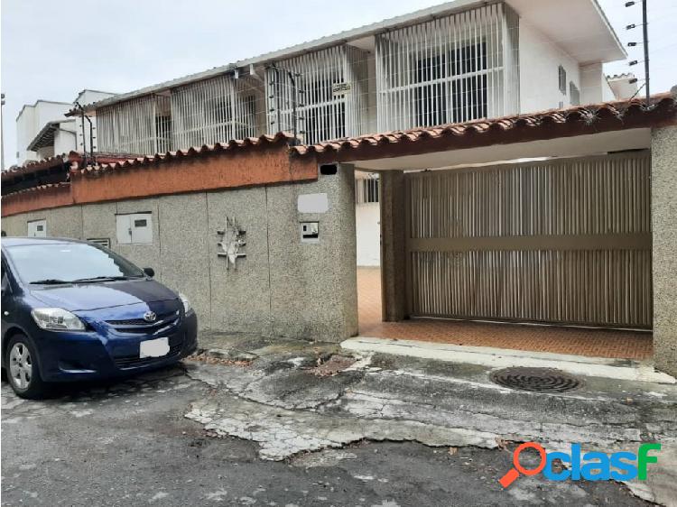 Se vende casa 430m2 5h+s/6b/8p Colinas de Santa Monica 5387