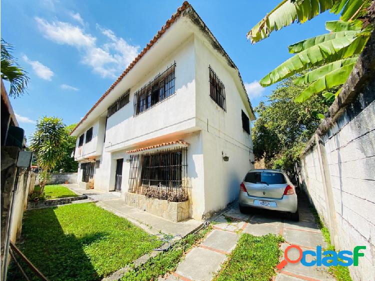 Se vende casa 543m² 6h/4b/6e Santa Maria (Santa Eduvigis)