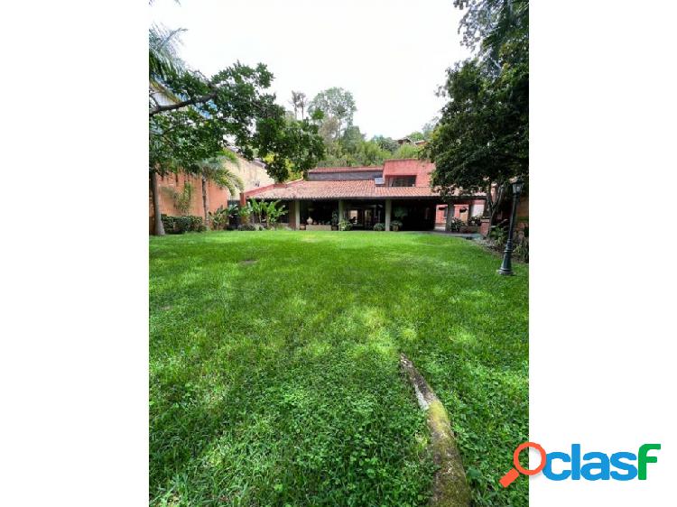 Se vende casa 550m2 5h+2s/7b+s/3p Cerro Verde 5342