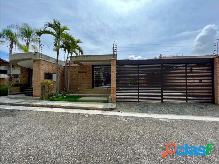 Se vende casa 600m² 3h/5b/6p Colinas de Tamanaco