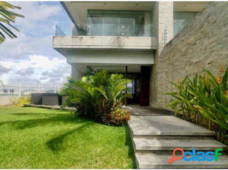 Se vende casa 608m2 5h+s/4b+s/8pe Chulavista