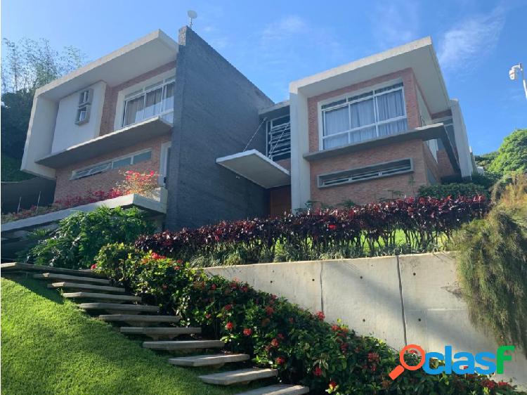 Se vende casa 700m2 4h+2s/ 7b / 10p Cerro Verde