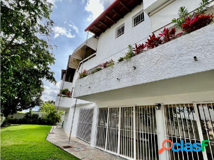 Se vende casa 725m2 5h+s+Ch/8B/9p Cumbres de Curumo