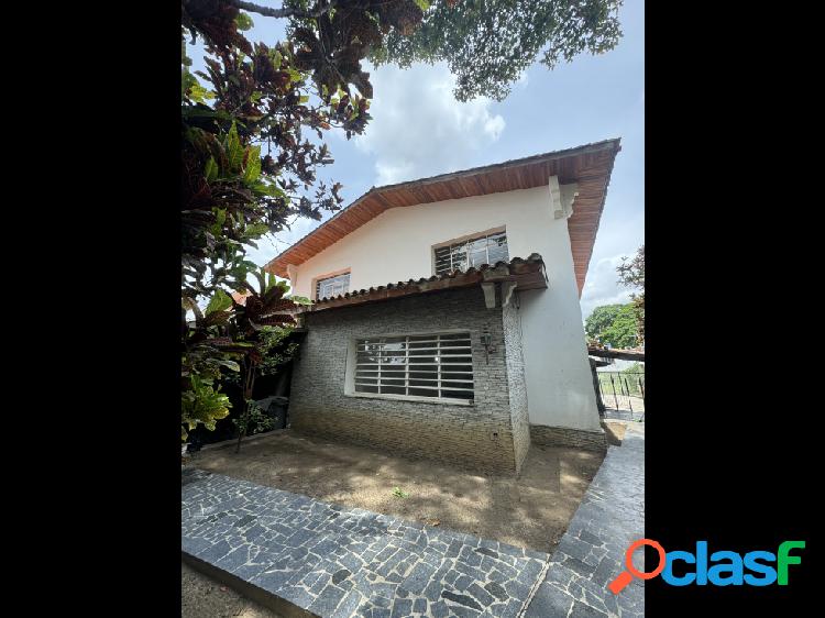 Se vende casa 736,68m2 Altamira 8692