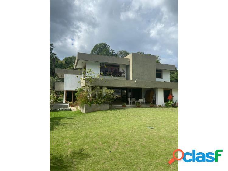 Se vende casa 780m2 4h/5b/4p Caurimare 7492