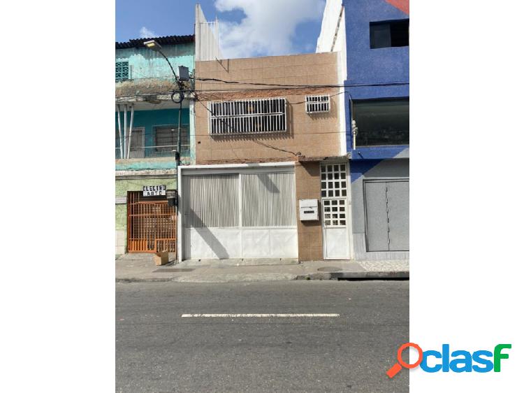 Se vende casa Comercial 330m2 4h/3b/ 6P Catia