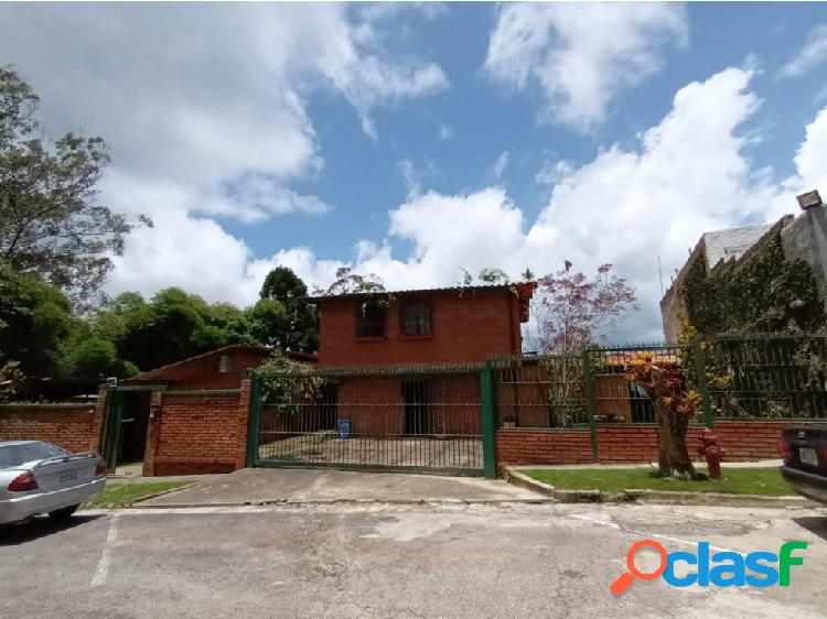 Se vende casa para remodelar en Los Guayabitos de 322 mts