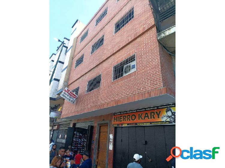 Se vende centrico edificio en la avenida independencia Los